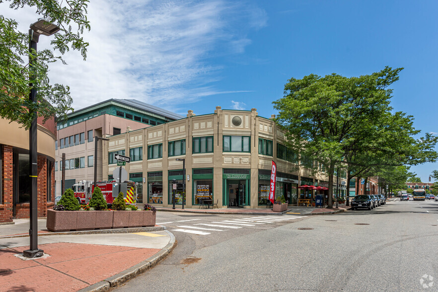 313 Washington St, Newton, MA for rent - Building Photo - Image 2 of 3