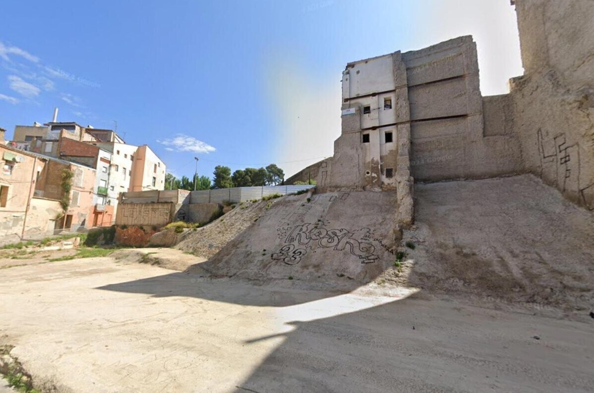 Gairoles, Lleida, Lérida for sale Primary Photo- Image 1 of 8