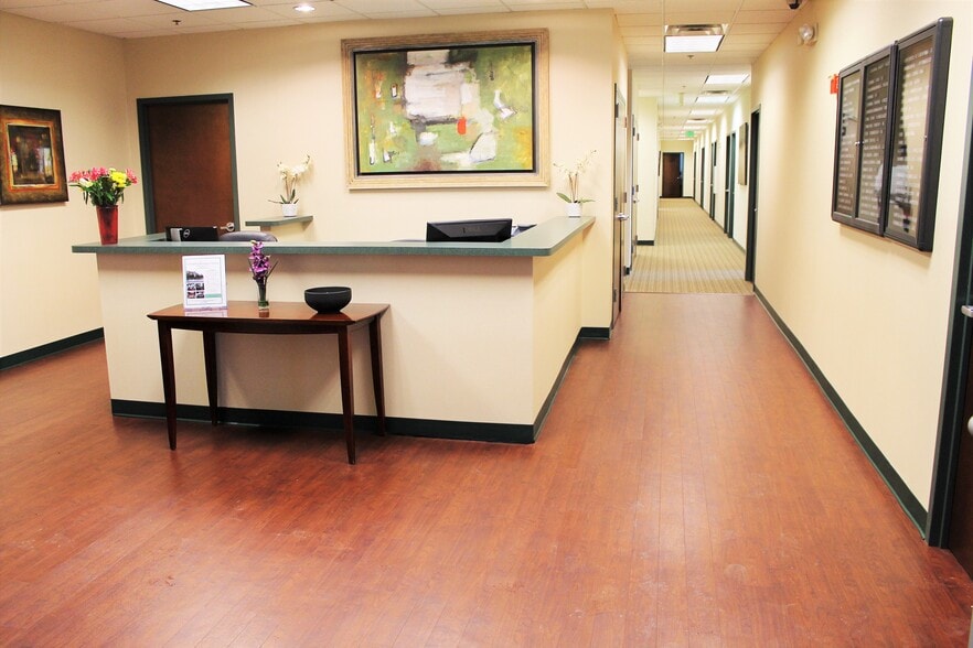 5850 Waterloo Rd, Columbia, MD to rent - Interior Photo - Image 2 of 10