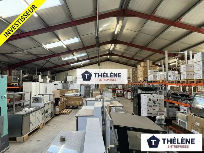 Vente Entrepôt 3 000 m²