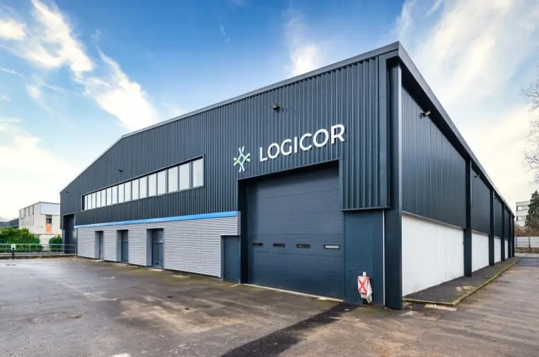 Industrial in Le Blanc-Mesnil to rent Building Photo- Image 1 of 3