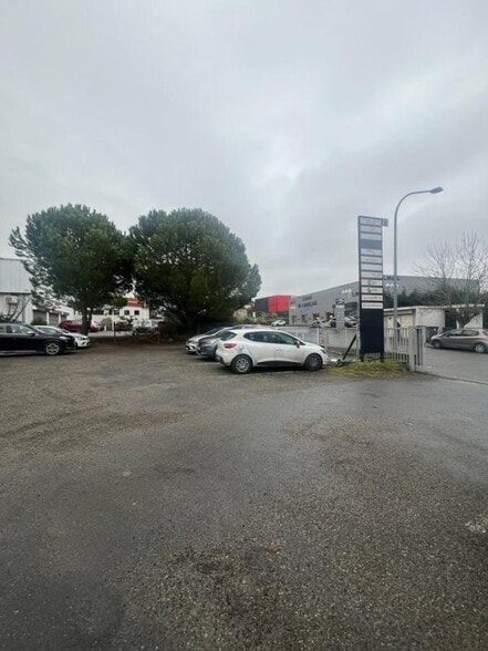 15 Avenue Prat Gimont, Balma to rent - Building Photo - Image 2 of 10