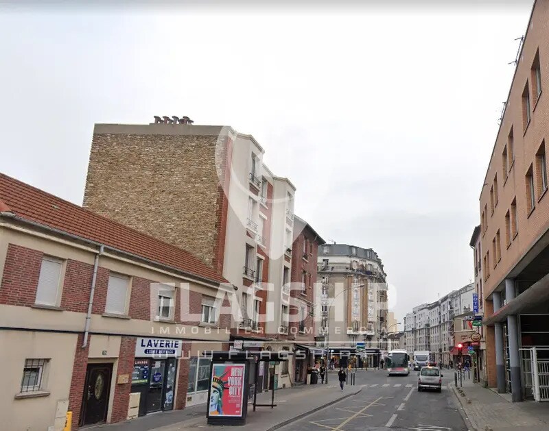 Office in Saint-Ouen-sur-Seine to rent Building Photo- Image 1 of 7