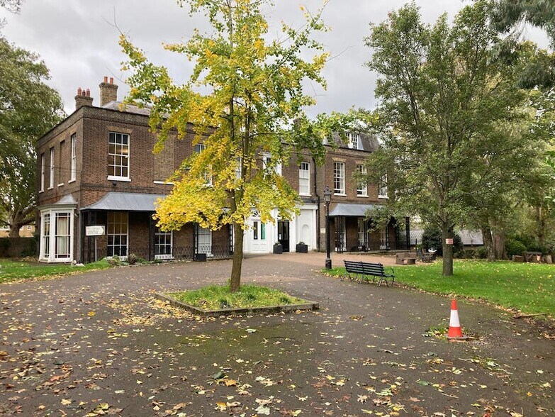 Silver St, London for sale - Primary Photo - Image 1 of 1