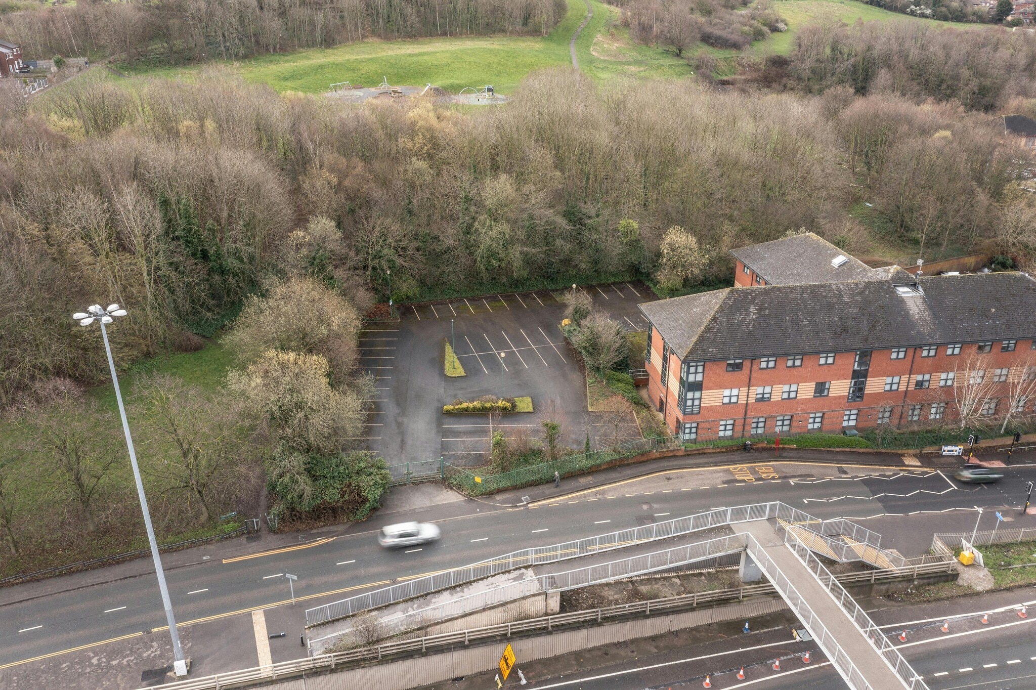 171 Elland Rd, Leeds to rent Building Photo- Image 1 of 2