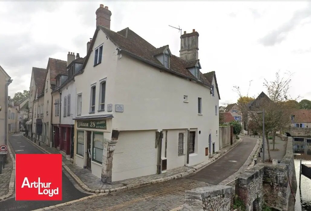 Retail in Chartres for sale Building Photo- Image 1 of 3