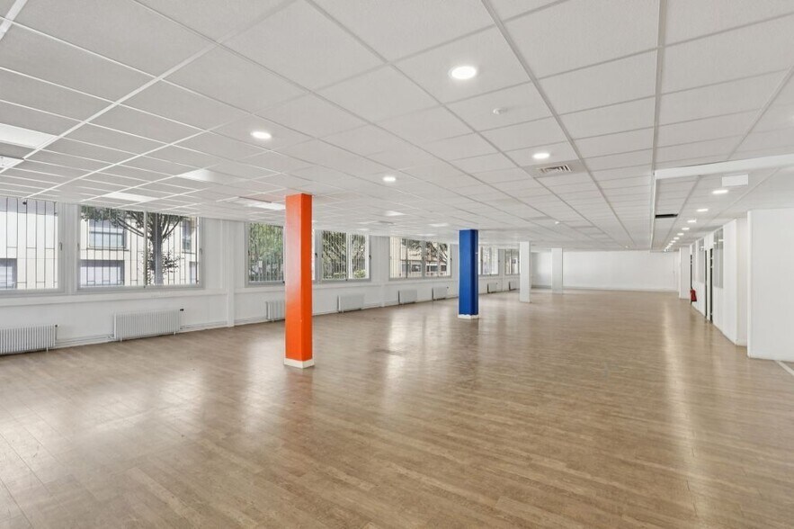 19-21 Boulevard Gambetta, Issy-les-Moulineaux to rent - Interior Photo - Image 3 of 9