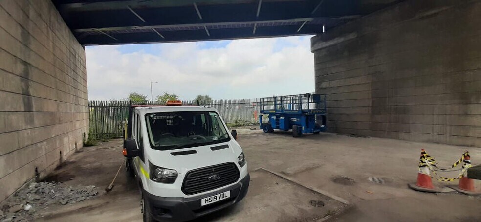 Dock Road, Widnes to rent - Building Photo - Image 2 of 2