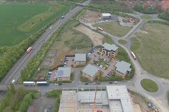 Cross Ln, Newark, NTT - Aerial map view