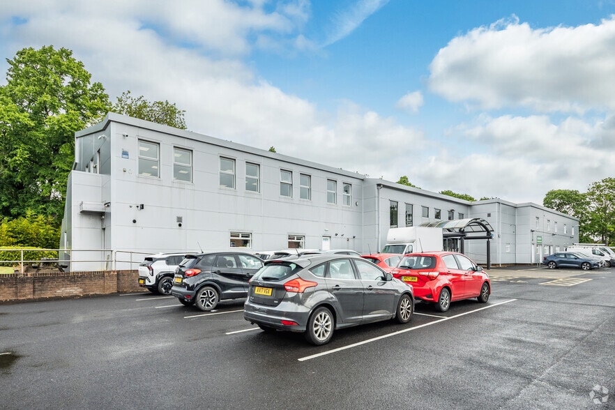 Meanygate, Preston to rent - Primary Photo - Image 1 of 5