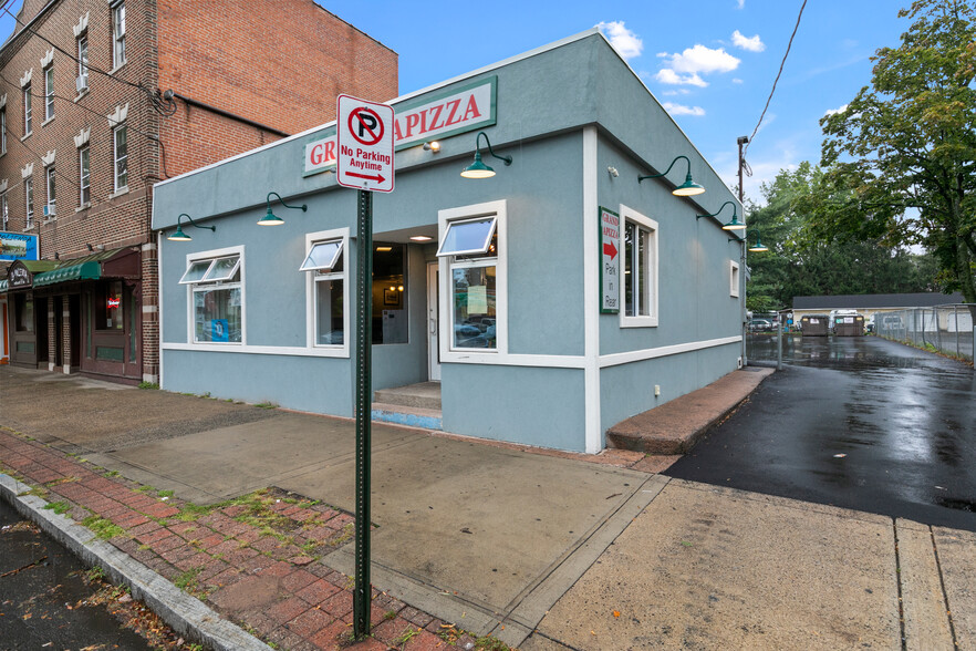 111 Grand Ave, New Haven, CT for sale - Primary Photo - Image 1 of 1