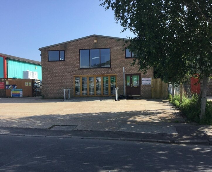 Diplocks Way, Hailsham to rent - Building Photo - Image 1 of 2