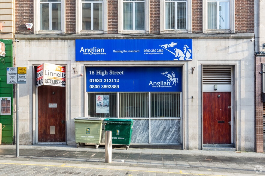 17-18 High St, Newport to rent - Building Photo - Image 2 of 4