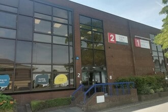 Unit 2, The Western Centre, Western Road, Bracknell to rent Building Photo- Image 2 of 9