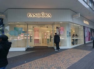 73-76 High St, Birmingham to rent Building Photo- Image 1 of 1