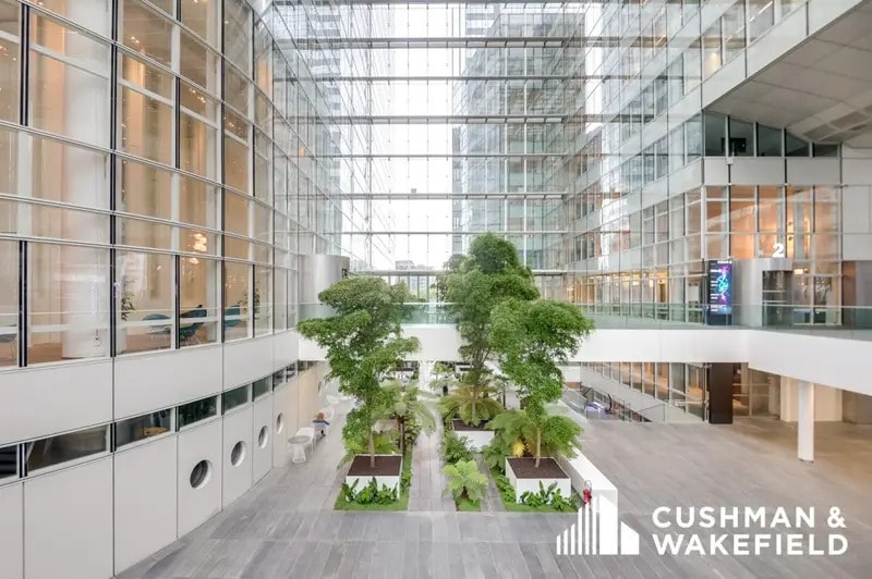 110 Esplanade Du Général De Gaulle, Courbevoie to rent - Building Photo - Image 3 of 25