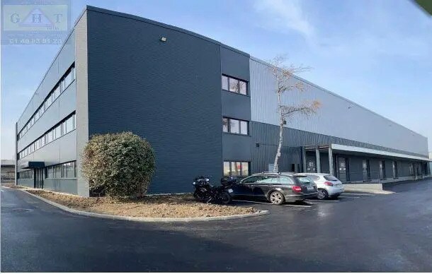 Industrial in Bobigny to rent Building Photo- Image 1 of 3
