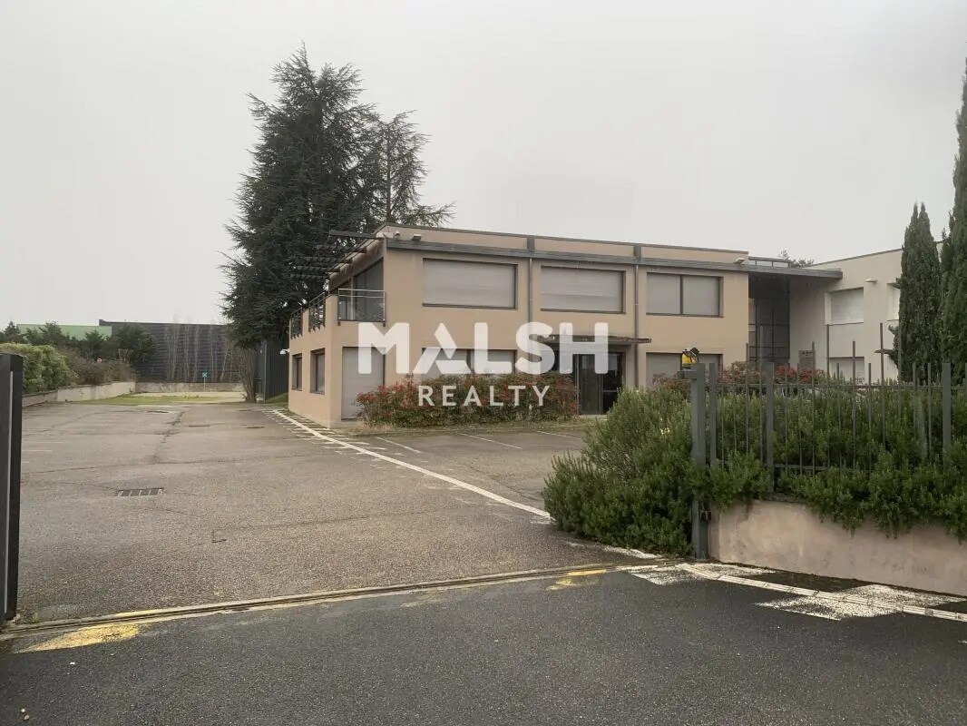 Office in Rillieux-la-Pape to rent Building Photo- Image 1 of 12