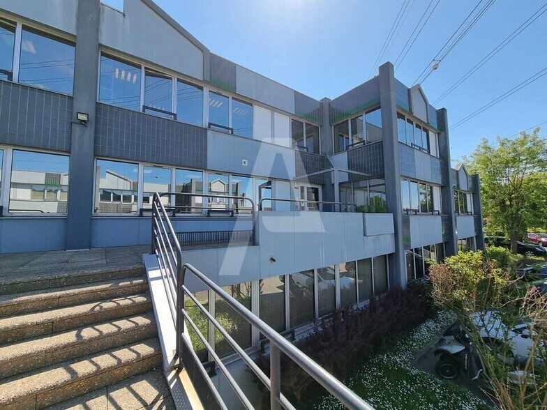 1 Bis Rue Marcel Paul, Massy to rent - Building Photo - Image 2 of 6