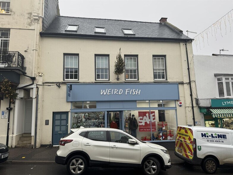 47-48 Broad St, Lyme Regis for sale - Primary Photo - Image 1 of 5