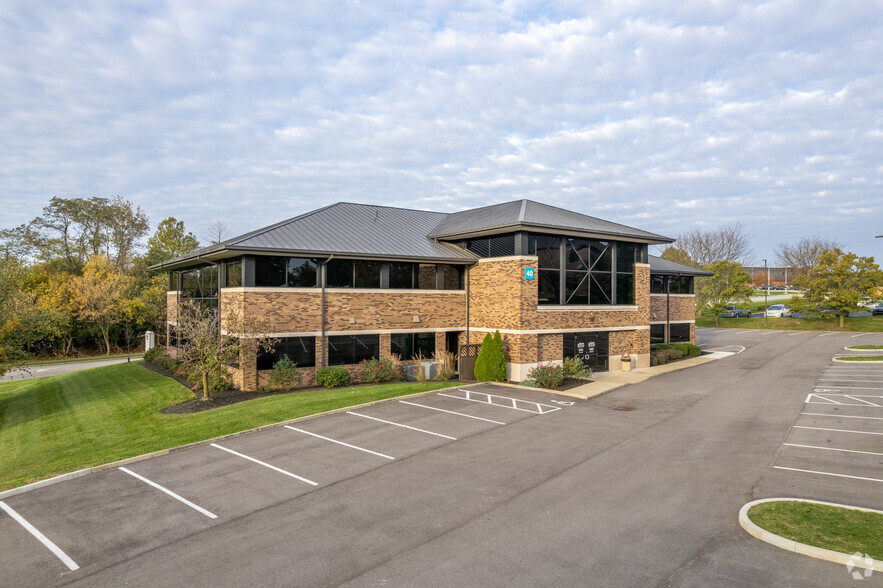 2900 Chancellor Dr, Crestview Hills, KY for rent - Building Photo - Image 1 of 4