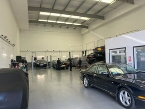 Bell Grn, London to rent Interior Photo- Image 2 of 2