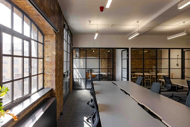 More details for 14 Gowers Walk, London - Office for Rent