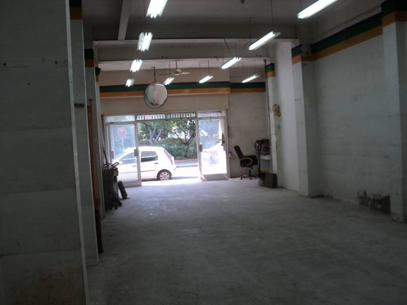 Retail in Vilanova i la Geltrú, Barcelona to rent Interior Photo- Image 1 of 5