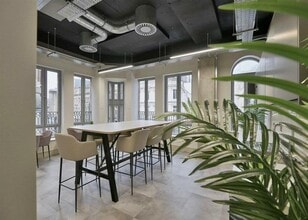 Trevelyan Sq, Leeds to rent Interior Photo- Image 2 of 9