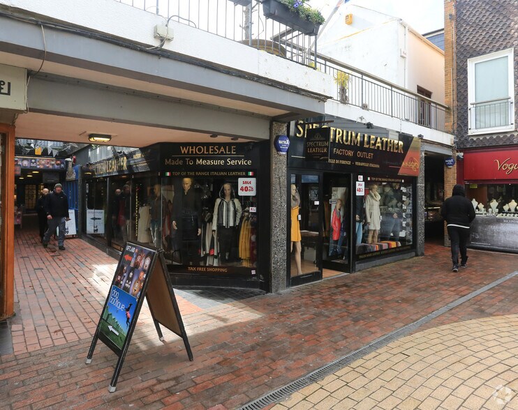 6 Brighton Sq, Brighton for sale - Primary Photo - Image 1 of 1