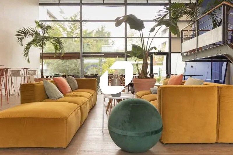 Office in Bordeaux to rent - Building Photo - Image 2 of 10