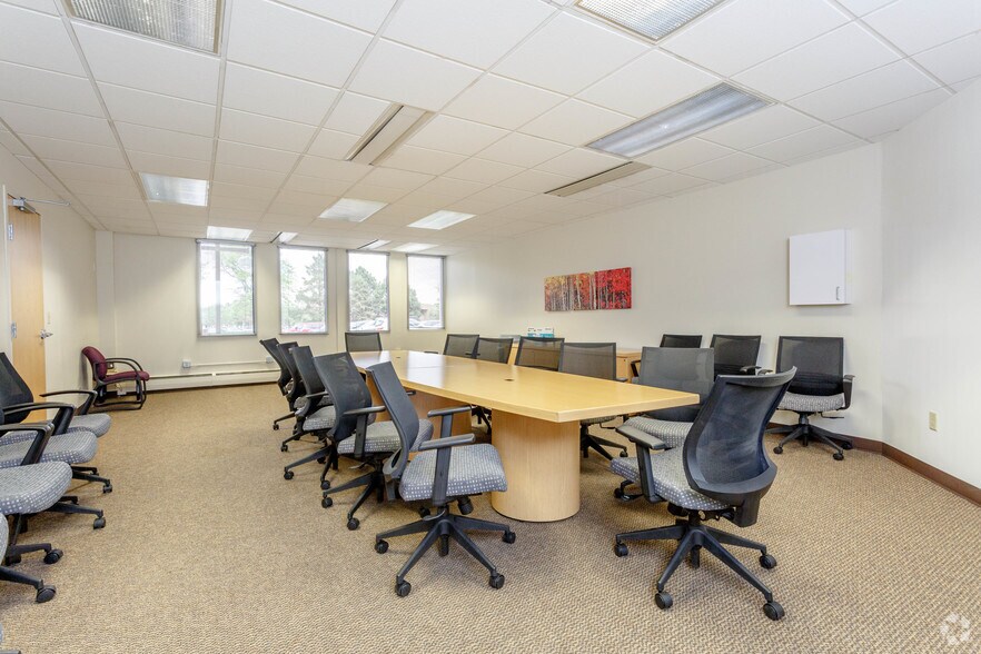 12015 E 46th Ave, Denver, CO to rent - Interior Photo - Image 2 of 9