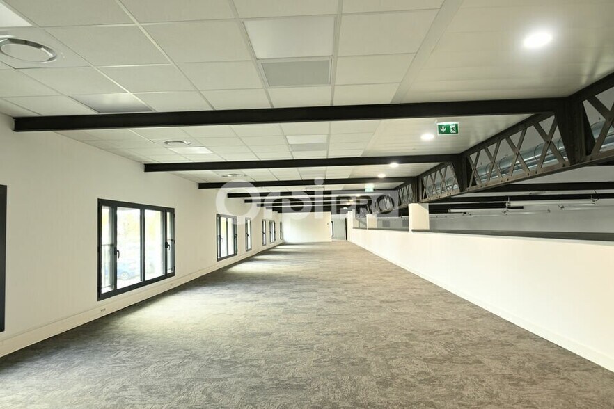 Office in Vénissieux for sale - Interior Photo - Image 3 of 8