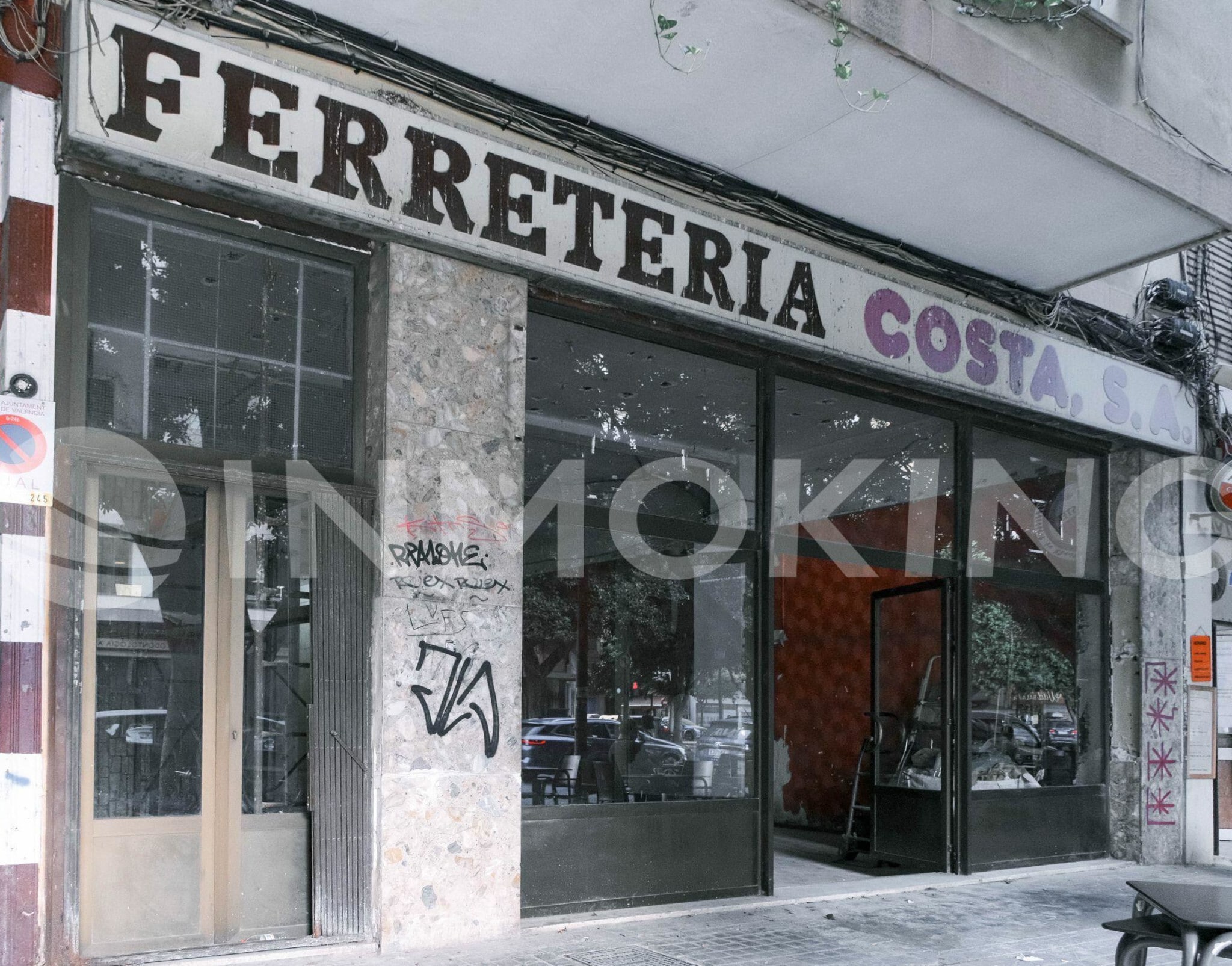 Retail in València, Valencia to rent Building Photo- Image 1 of 4