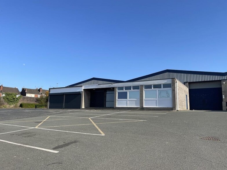 Federation Rd, Stoke On Trent to rent - Building Photo - Image 2 of 22