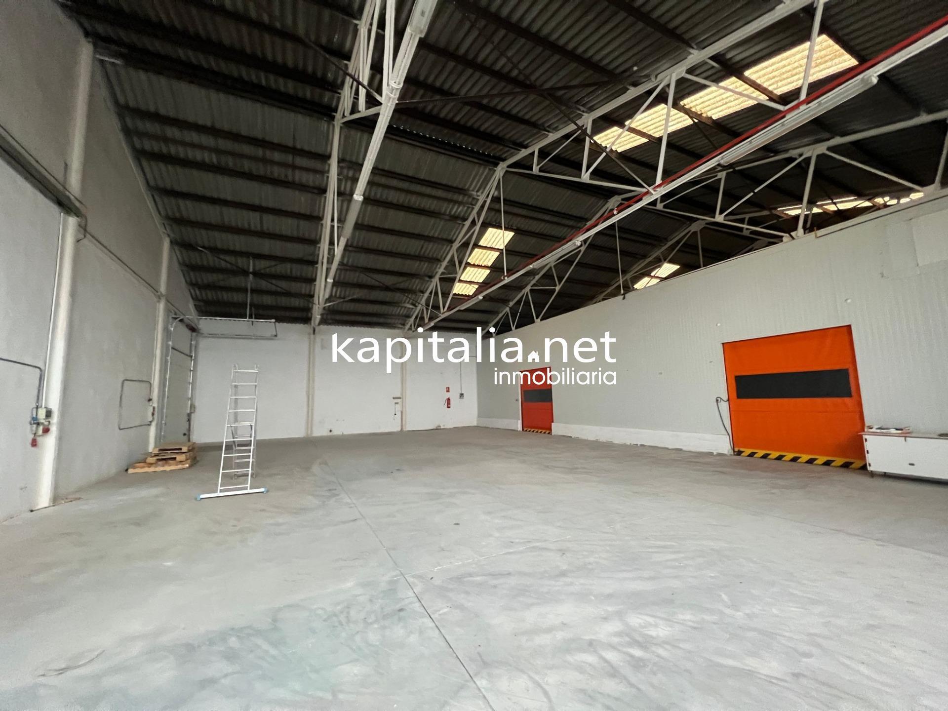 Industrial in Agullent for sale Building Photo- Image 1 of 11