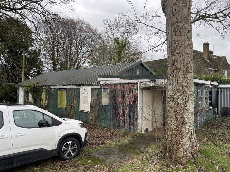 Lower Blandford St Mary, Blandford Forum for sale - Primary Photo - Image 1 of 1