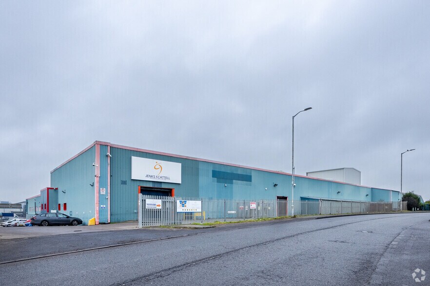 Neachells Ln, Wolverhampton for sale - Primary Photo - Image 1 of 1