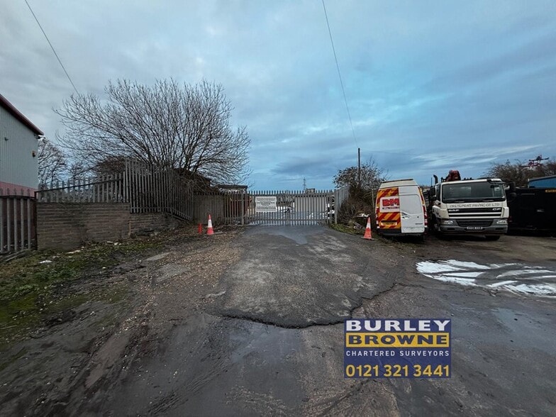 Lichfield Rd, Water Orton to rent - Building Photo - Image 1 of 17