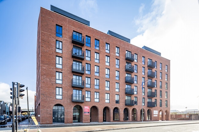 More details for 254 Great Howard St, Liverpool - Retail to Rent