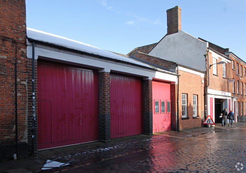 83-87 Pottergate, Norwich to rent - Building Photo - Image 2 of 7