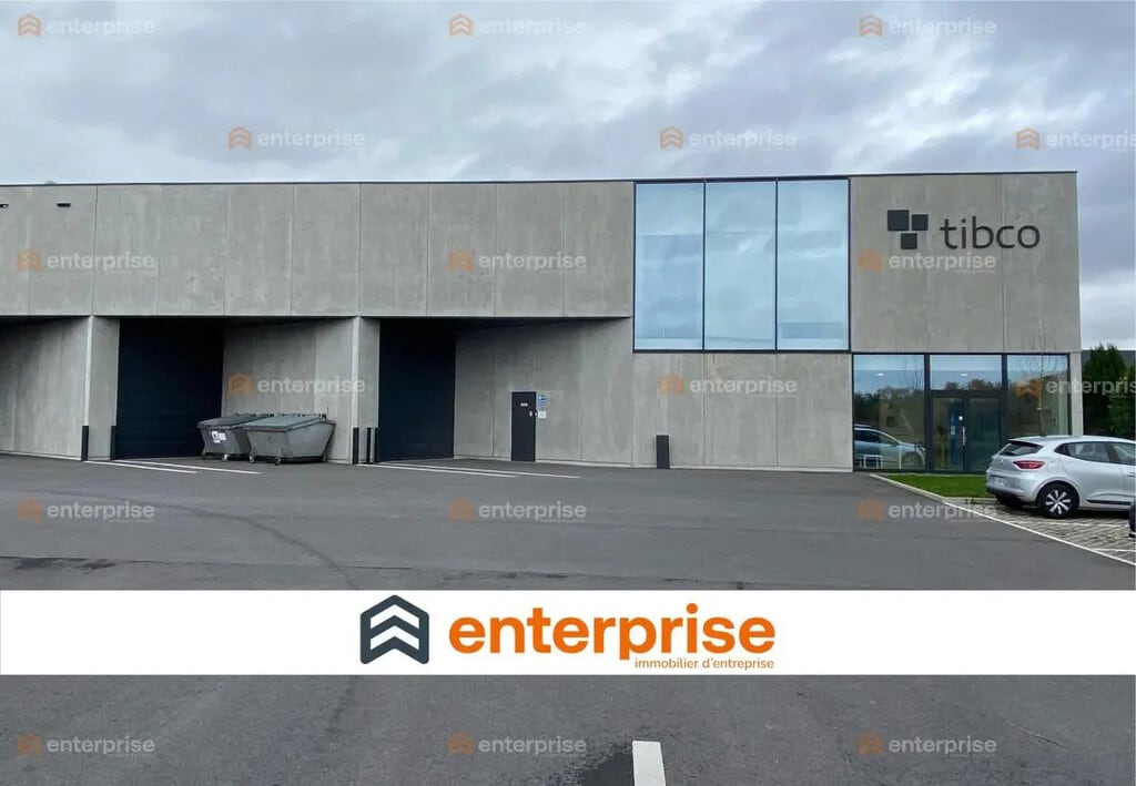Location Local d'activités 987 m² - Photo 1