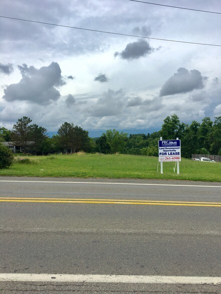 8020 Steubenville Pike, Imperial, PA for sale - Primary Photo - Image 1 of 1