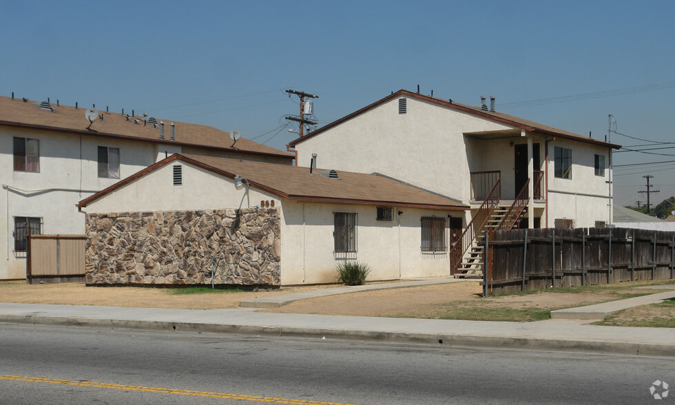 855-859 863 867, 871 E. 120th St, Los Angeles, CA for sale - Primary Photo - Image 1 of 1