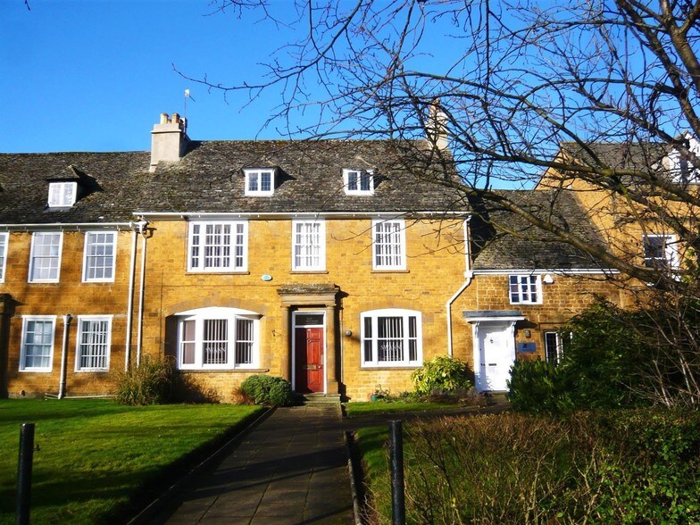 46 South Bar St, Banbury for sale - Primary Photo - Image 1 of 1