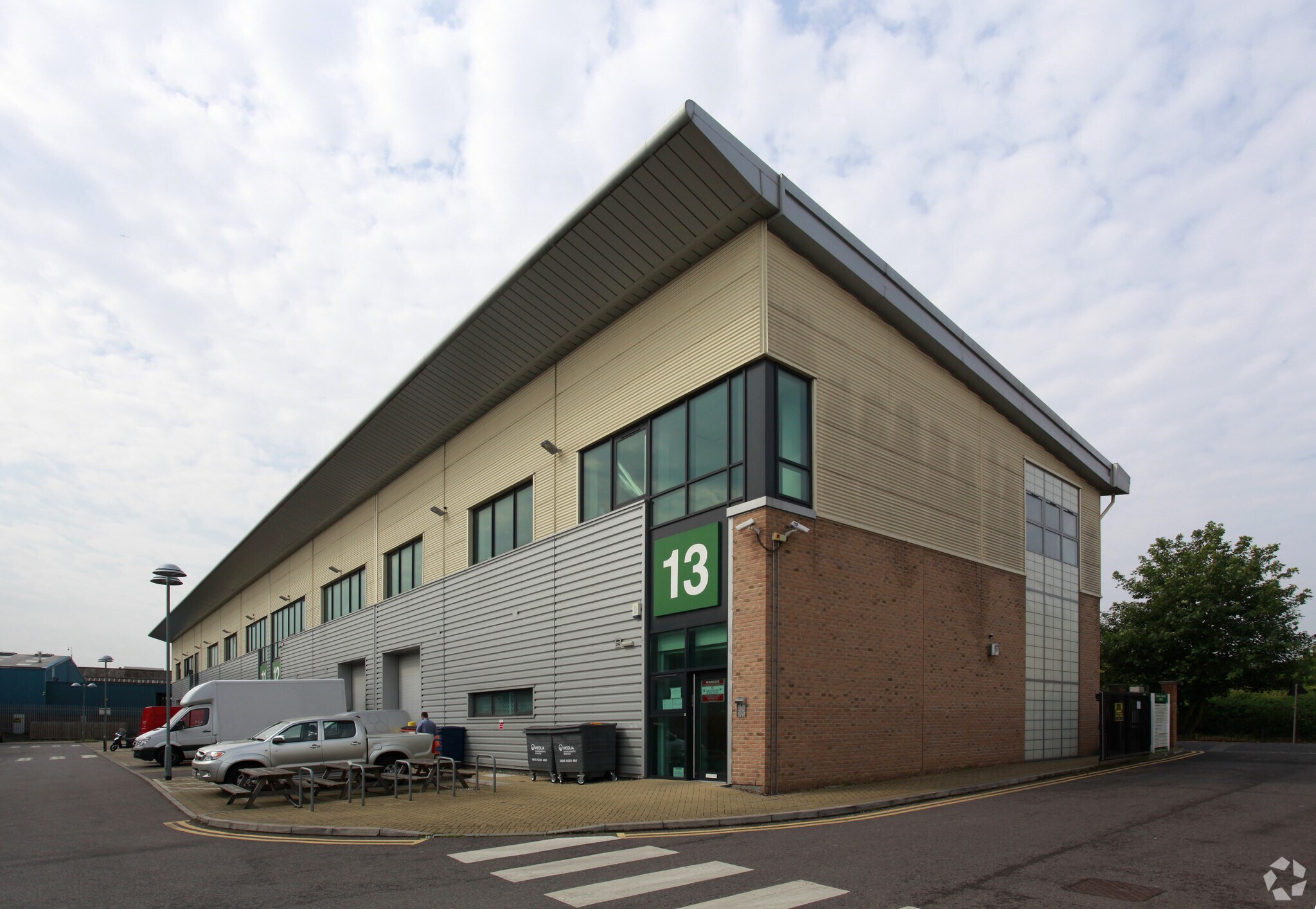 43-47 Glengall Rd, London to rent Primary Photo- Image 1 of 4