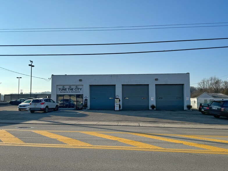 3162 Leechburg Rd, Lower Burrell, PA for sale - Building Photo - Image 1 of 1