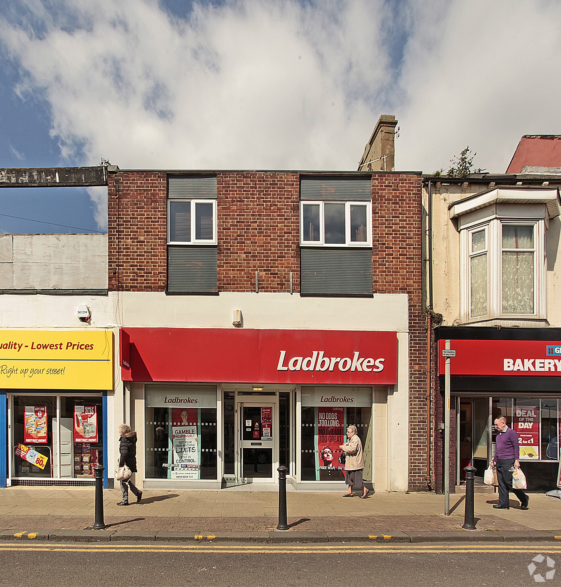 6-8 Frederick St, South Shields for sale Primary Photo- Image 1 of 1