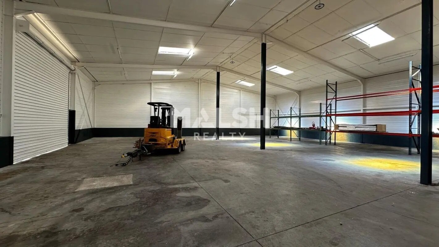 Light Industrial in Pusignan for sale Interior Photo- Image 1 of 23