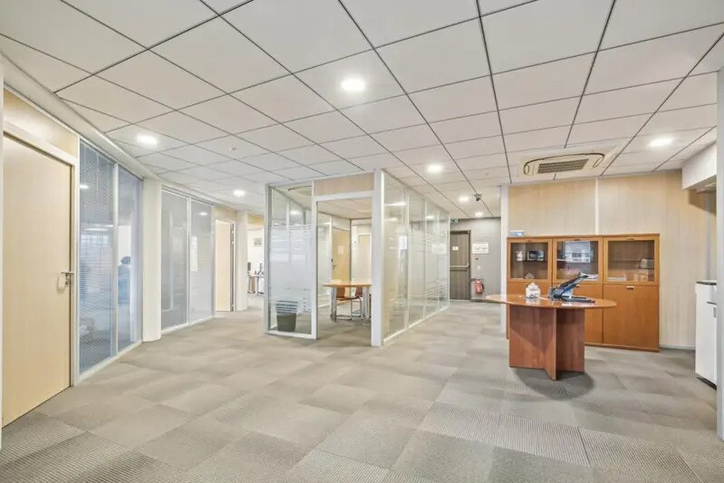 Office in Nanterre to rent - Interior Photo - Image 3 of 28